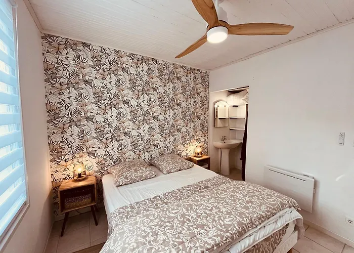 Maison Du Centre, Charme & Ocean 펜션 생장드몽